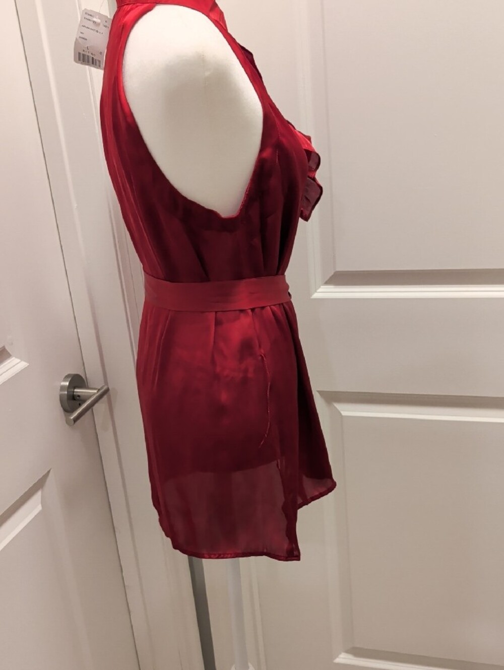 Forever 21- Size Large Sleeveless Ruffled Halter Satin Tunic Blouse in Deep Red - Picture 7 of 9